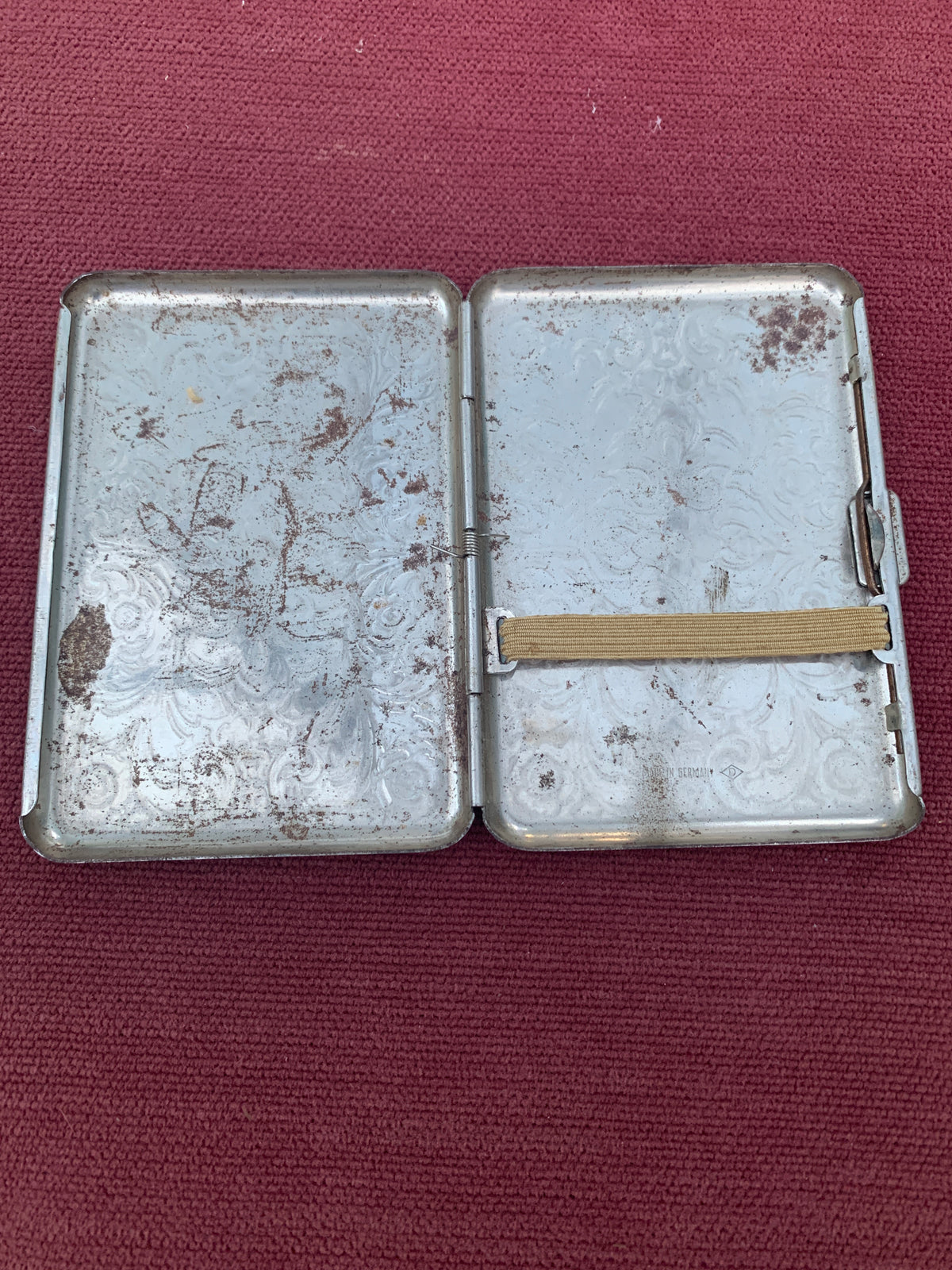 Vintage Engraved Scroll Metal Pocket Caseor Card Wallet